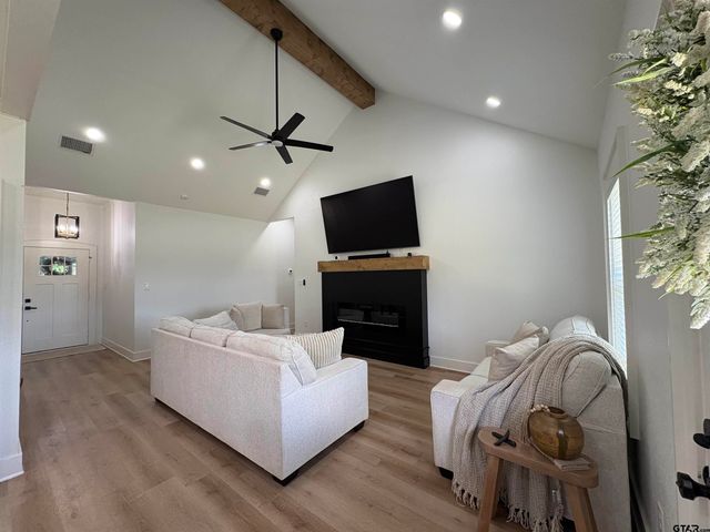 450 Lake Rd, Bullard, TX 75757