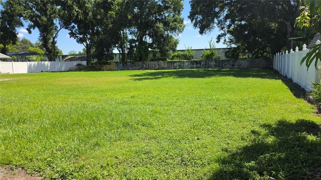 4040 W COMANCHE AVENUE, Tampa, FL 33614
