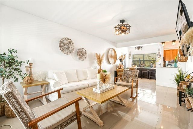 315 Van Buren St 106B, Hollywood, FL 33019