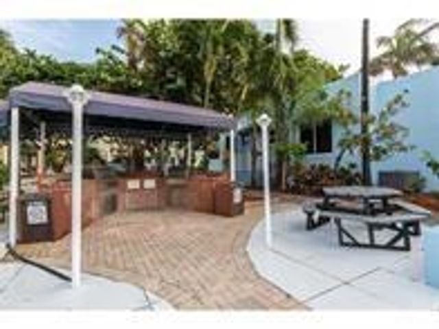 315 Van Buren St 106B, Hollywood, FL 33019