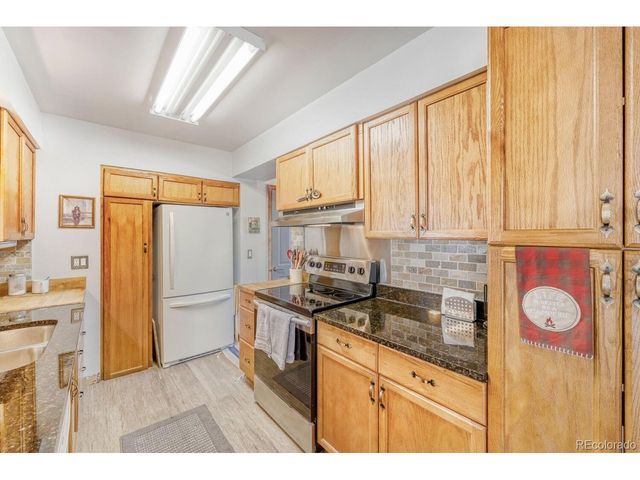 8227 Vanguard Dr, Denver, CO 80221