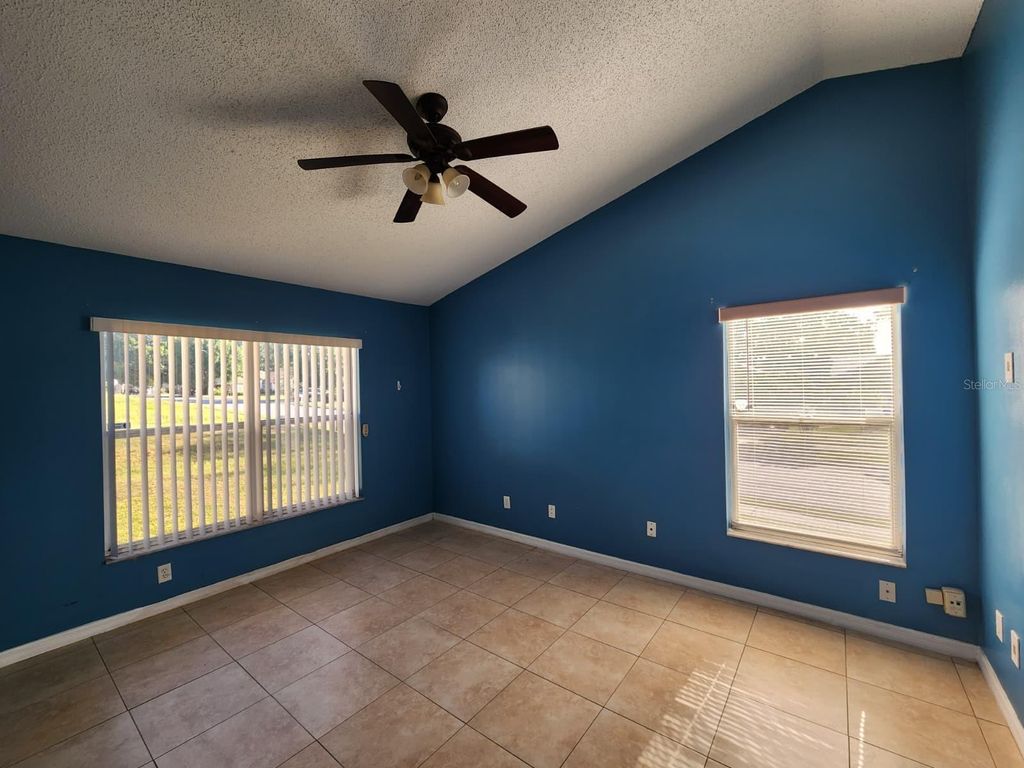 Image 16 of property listing at 8001 STIRRUPWOOD COURT, Orlando, FL 32818