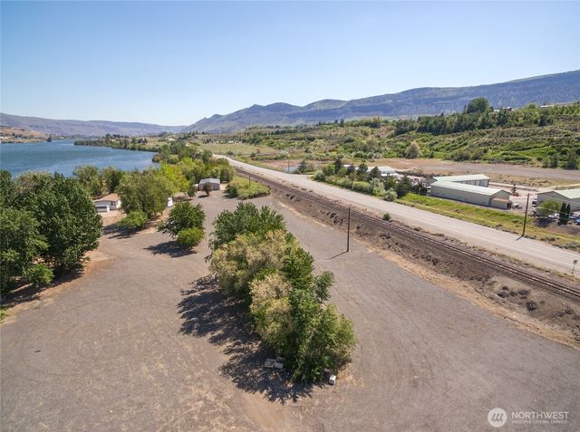 2120 Malaga Alcoa Highway, Wenatchee, WA 98828
