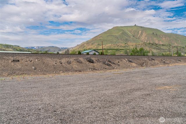 2120 Malaga Alcoa Highway, Wenatchee, WA 98828