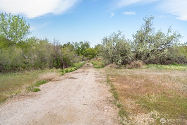 2120 Malaga Alcoa Highway, Wenatchee, WA 98828