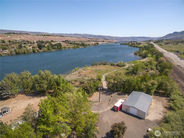 2120 Malaga Alcoa Highway, Wenatchee, WA 98828