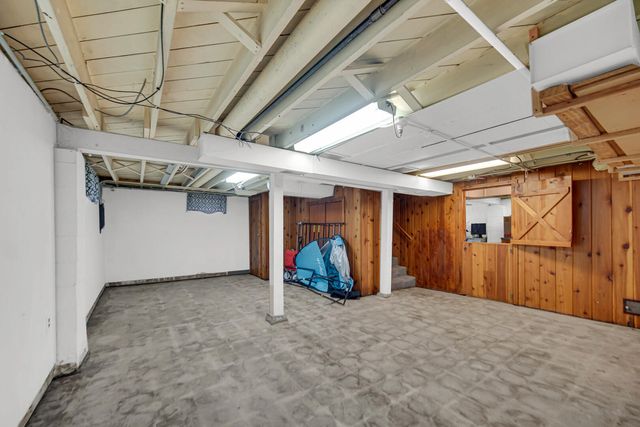 103 S California Street, Hobart, IN 46342