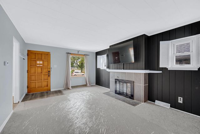 103 S California Street, Hobart, IN 46342