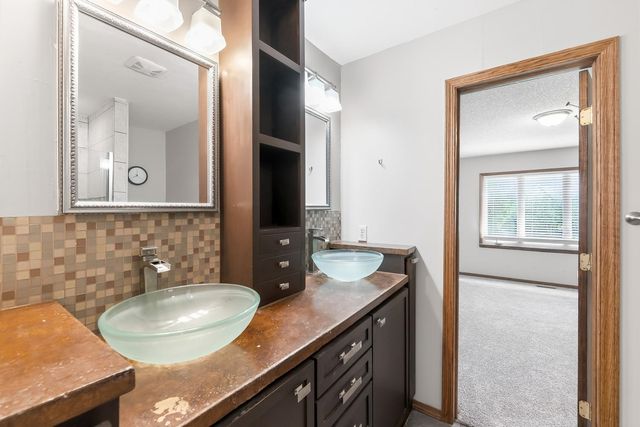 555 S Springlake Lane, Wichita, KS 67230