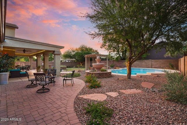 14338 W LAUREL Lane, Surprise, AZ 85379