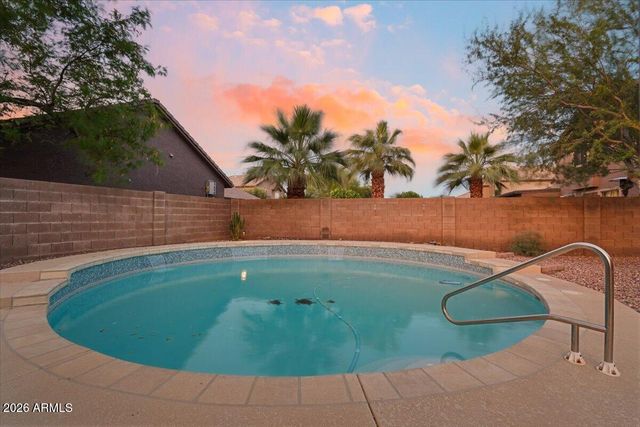 14338 W LAUREL Lane, Surprise, AZ 85379