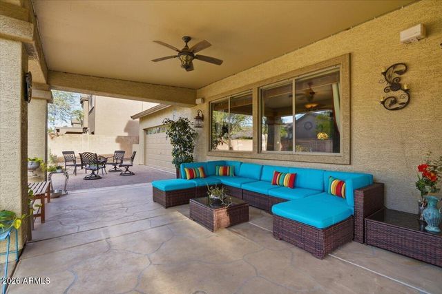 14338 W LAUREL Lane, Surprise, AZ 85379