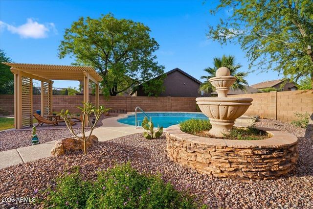 14338 W LAUREL Lane, Surprise, AZ 85379