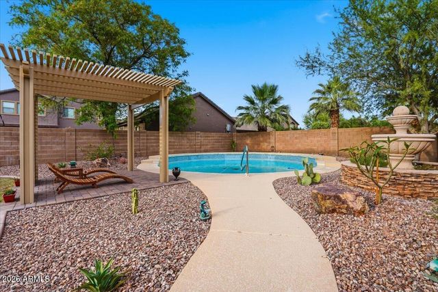 14338 W LAUREL Lane, Surprise, AZ 85379