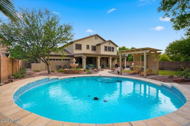 14338 W LAUREL Lane, Surprise, AZ 85379
