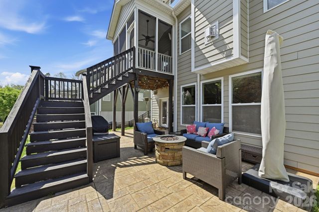 5041 El Molino Drive, Charlotte, NC 28214