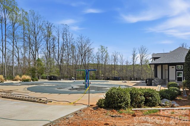 5041 El Molino Drive, Charlotte, NC 28214