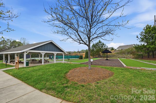 5041 El Molino Drive, Charlotte, NC 28214