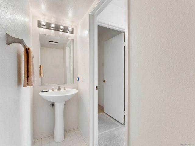 3381 Sherwood Ln, San Marcos, CA 92078