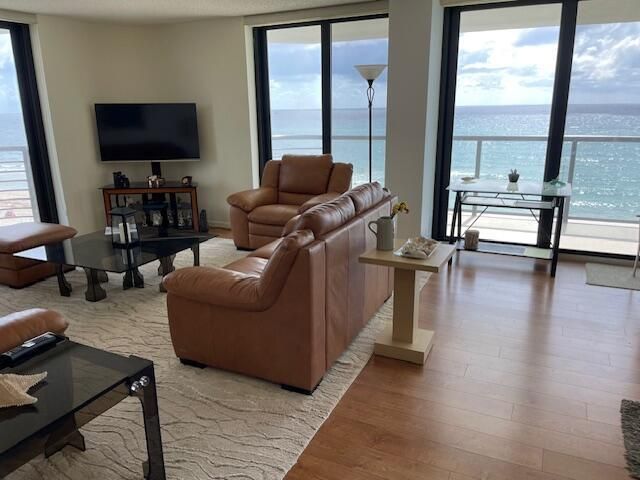 250 S Ocean Boulevard 3h, Boca Raton, FL 33432