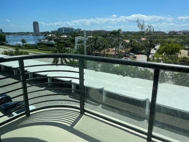 250 S Ocean Boulevard 3h, Boca Raton, FL 33432
