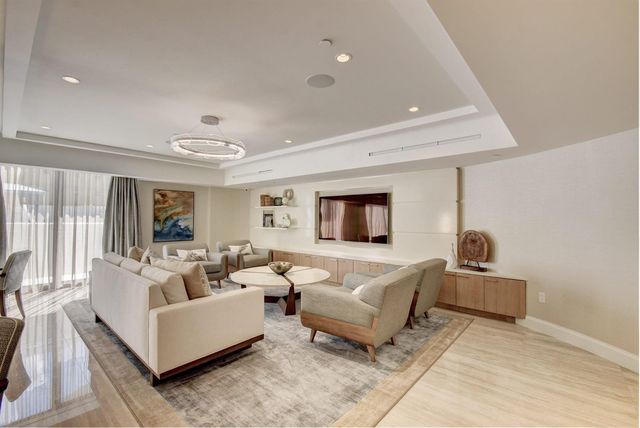 250 S Ocean Boulevard 3h, Boca Raton, FL 33432