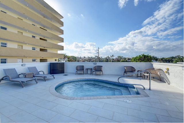 250 S Ocean Boulevard 3h, Boca Raton, FL 33432