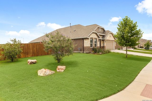 8935 RANCHER PL, Seguin, TX 78155