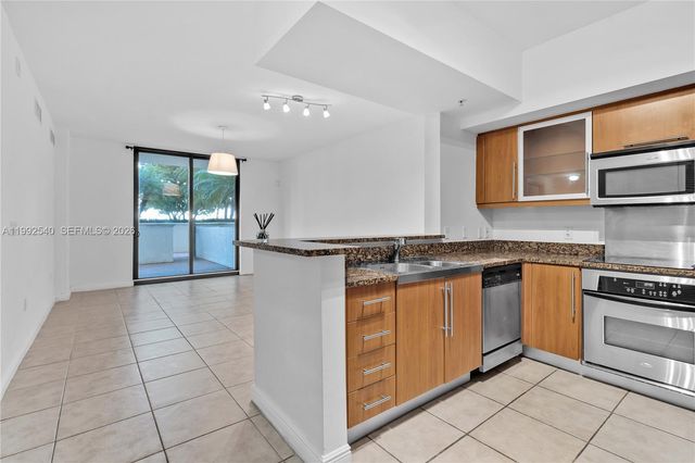 888 S Douglas Rd 807, Coral Gables, FL 33134