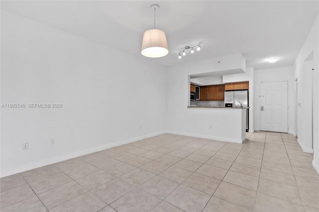 888 S Douglas Rd 807, Coral Gables, FL 33134