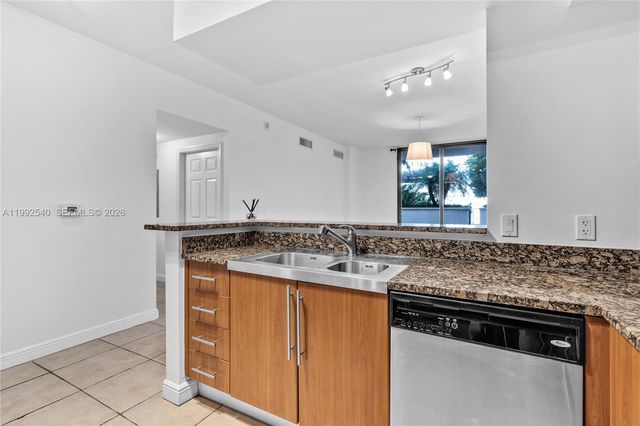 888 S Douglas Rd 807, Coral Gables, FL 33134