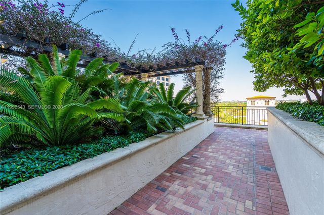 888 S Douglas Rd 807, Coral Gables, FL 33134