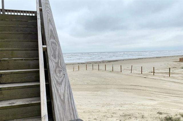17824 Vera Cruz, Galveston, TX 77554