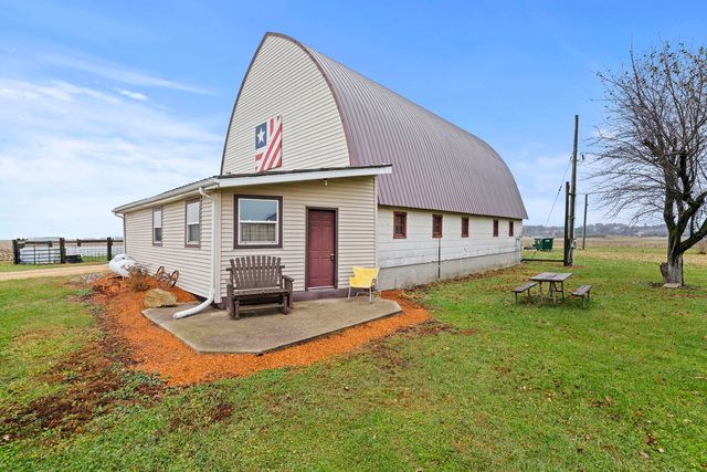 1684 N Mt Morris Road, Mount Morris, IL 61054