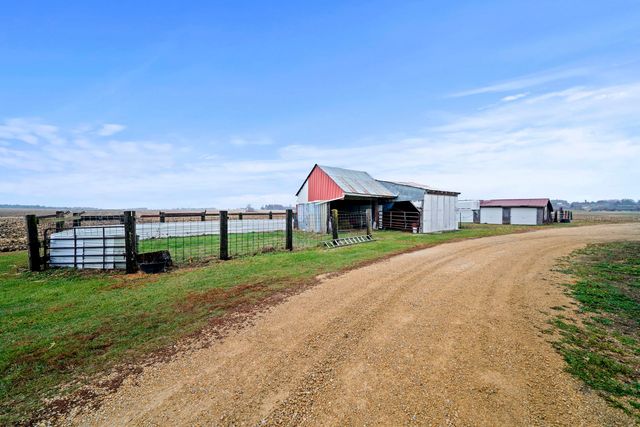 1684 N Mt Morris Road, Mount Morris, IL 61054