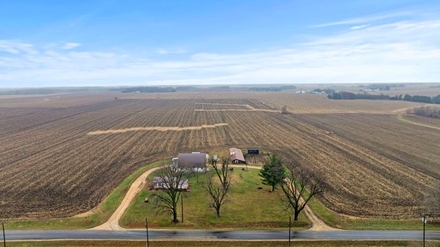 1684 N Mt Morris Road, Mount Morris, IL 61054