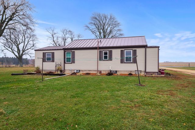 1684 N Mt Morris Road, Mount Morris, IL 61054