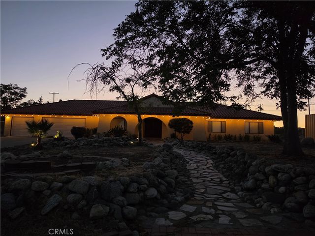 295 Summit Drive, Banning, CA 92220