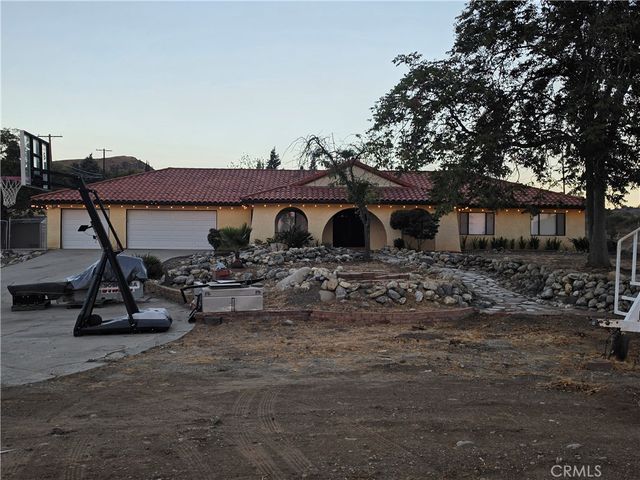 295 Summit Drive, Banning, CA 92220