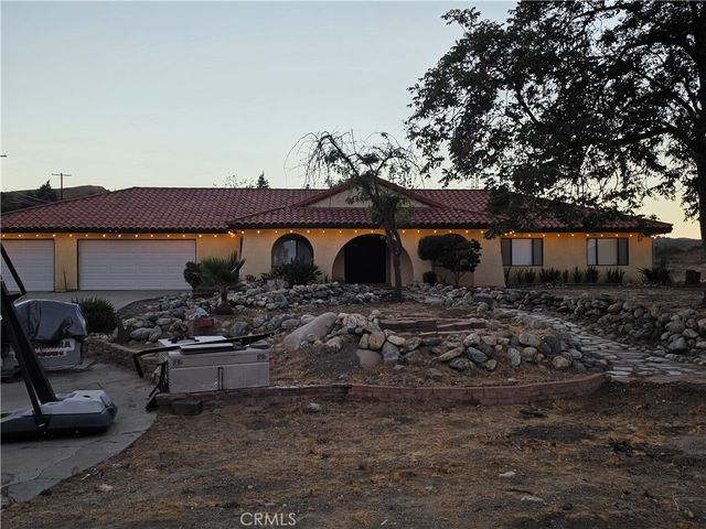 295 Summit Drive, Banning, CA 92220