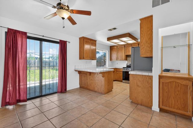 6505 Beamer Way, Rio Linda, CA 95673