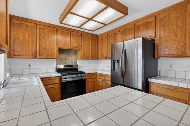 6505 Beamer Way, Rio Linda, CA 95673