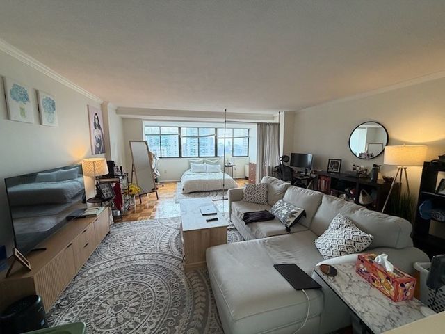 9 Hawthorne Place 10P, Boston, MA 02114