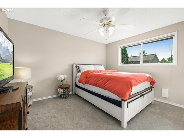 2259 Ne MORLAN Ave, Gresham, OR 97030