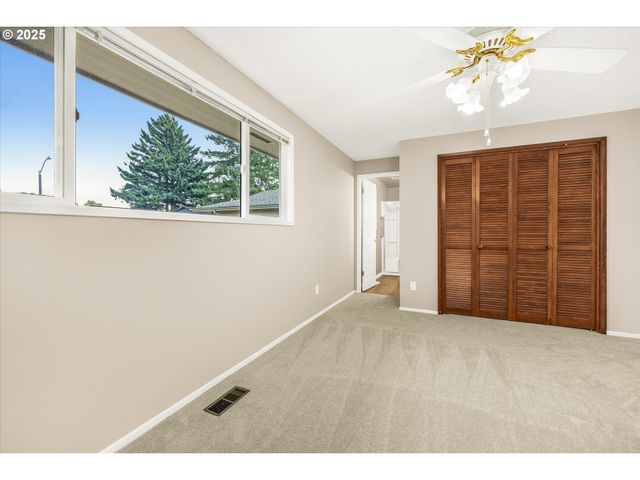 2259 Ne MORLAN Ave, Gresham, OR 97030