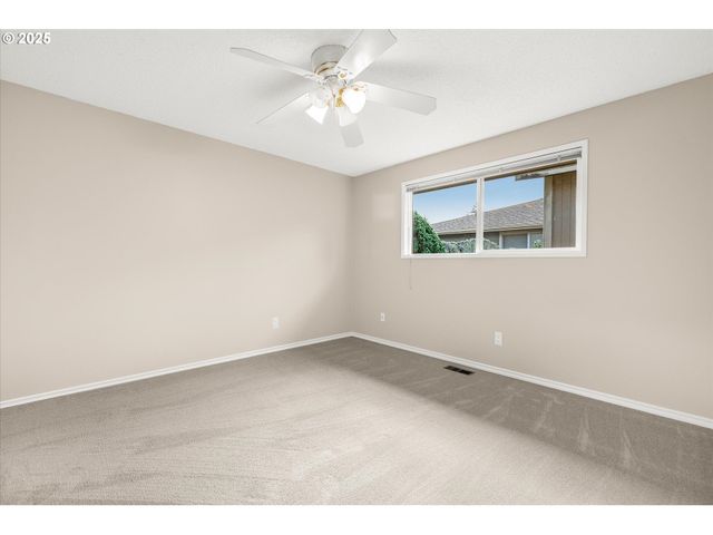 2259 Ne MORLAN Ave, Gresham, OR 97030