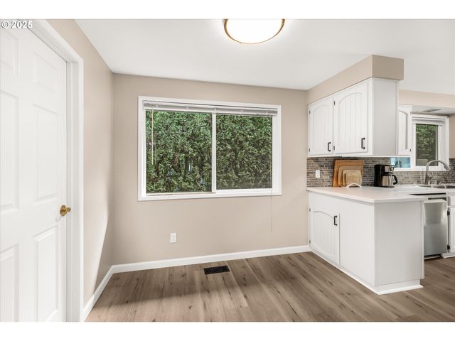 2259 Ne MORLAN Ave, Gresham, OR 97030