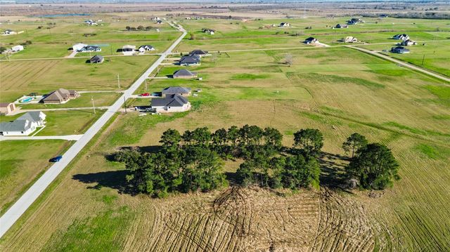 577 Longhorn Trail, Angleton, TX 77515