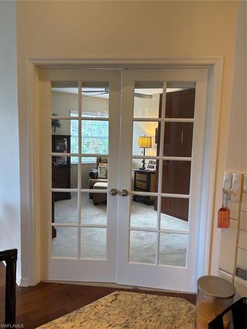 2136 Tama CIR # 202, Naples, FL 34112