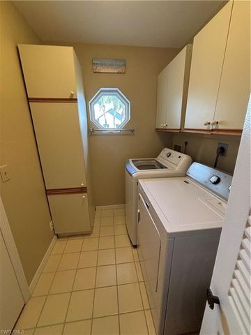 2136 Tama CIR # 202, Naples, FL 34112